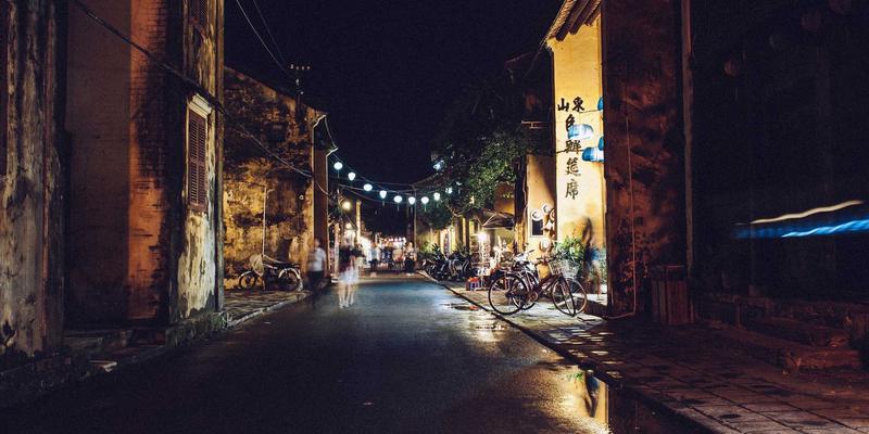 聚泰达物流机器人集成应用：AGV/AMR在柔性自动化仓库中的实施路径解析